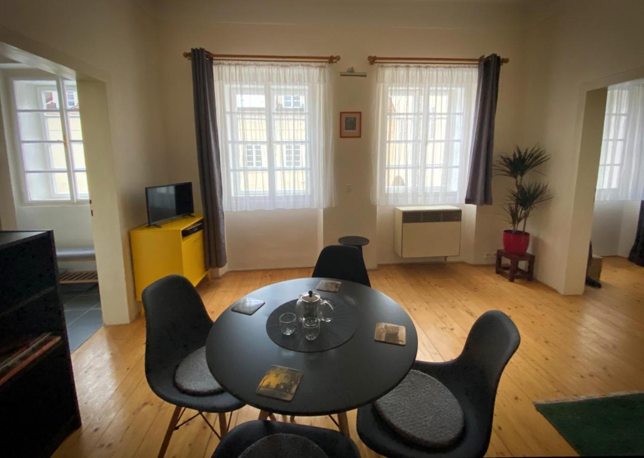Utulny Byt Pod Prazskym Hradem Apartment ปราก ภายนอก รูปภาพ